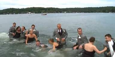Hochzeit fiel sprich-wörtlich ins Wasser
