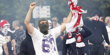 Ratsabgeordneter lobt polnische Hooligans