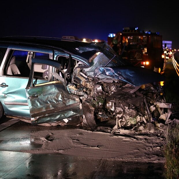 Alko-Geisterfahrer rammt Pkw: 2 Kinder tot