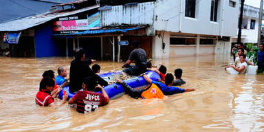 13 Tote bei Überschwemmungen