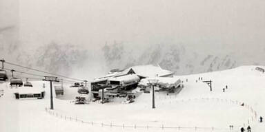 Die Schneemassen in Ischgl, Tirol
