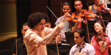 José Antonio Abreu mit seinem Orchester