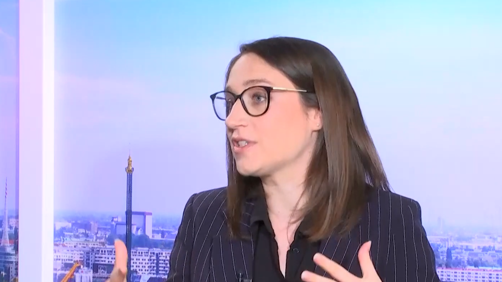 Isabelle Daniel: Das Interview mit Julia Herr - oe24.tv