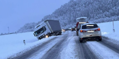 Kärnten Schneefall sorgt für Verkehrschaos.png