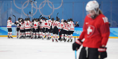 Kanadas Eishockey-Frauen mühelos ins Finale