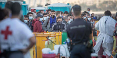 Die Kanaren als neuer Flüchtlings-Hotspot Europas | Warum so viele die "tödlichste" Route wählen