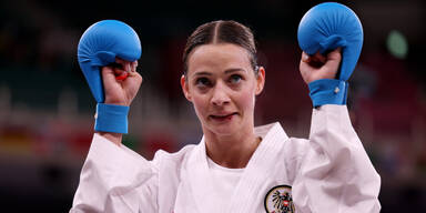 Karateka Bettina Plank jubelt über ihren Finaleinzug bei Olympia