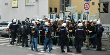 Innsbruck-Randale vor Hanappi-Stadion