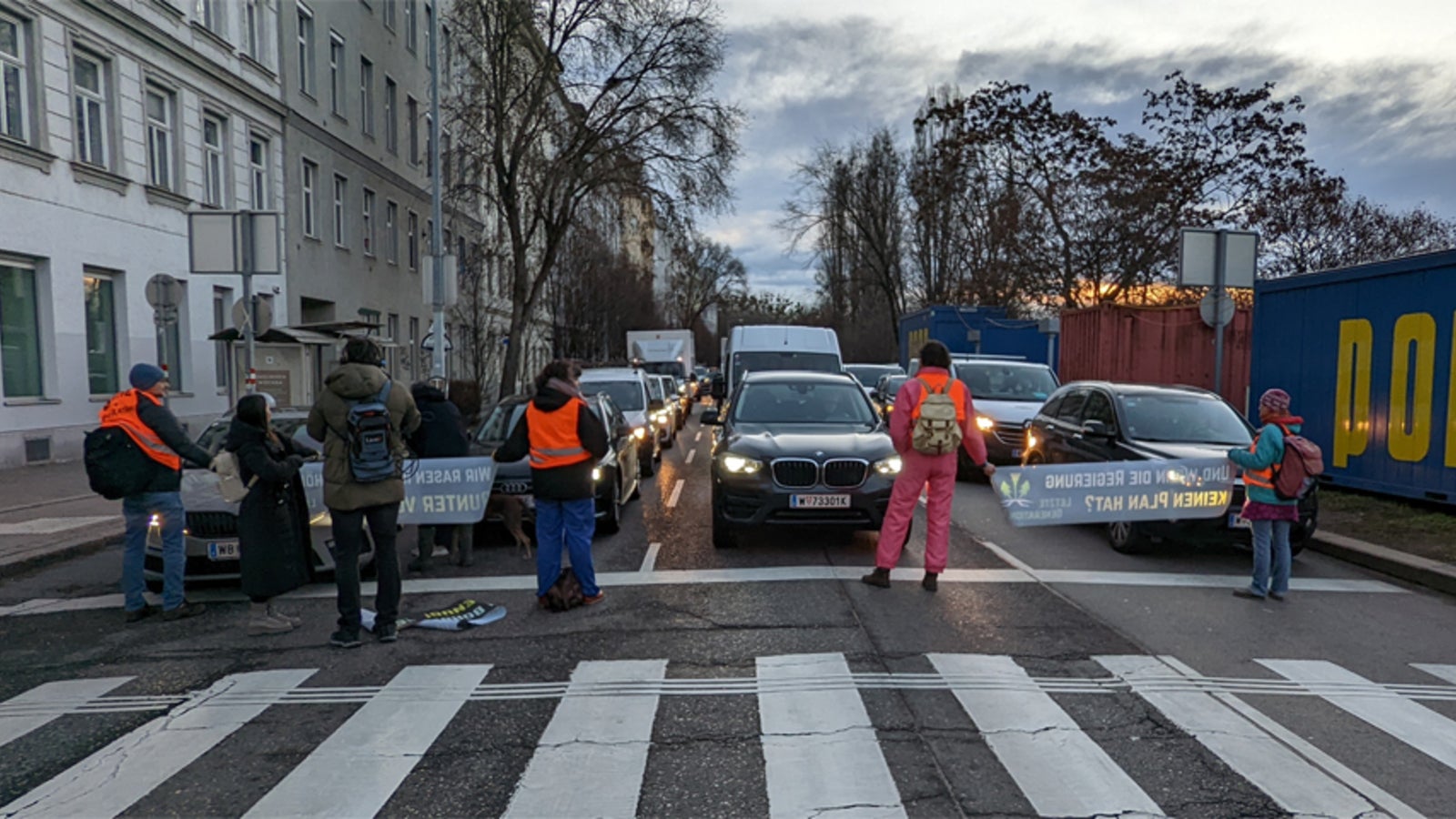 Polizei-Einsätze wegen Klima-Kleber kosteten 475.242 Euro - oe24.at