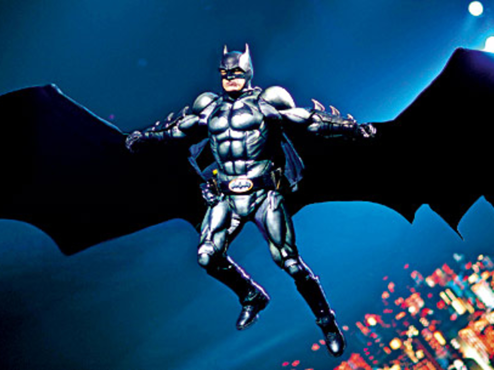Batman fliegt durch die Stadthalle - stars24