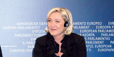 Le Pen streitet Russen-Kredit ab