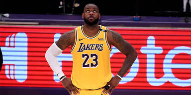 LeBron bei Lakers mit neuer Rückennummer