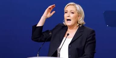 Marine Le Pen: Jetzt fordert ihr Vater ihren Rücktritt