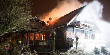 Haus in Flammen: Ehepaar getötet