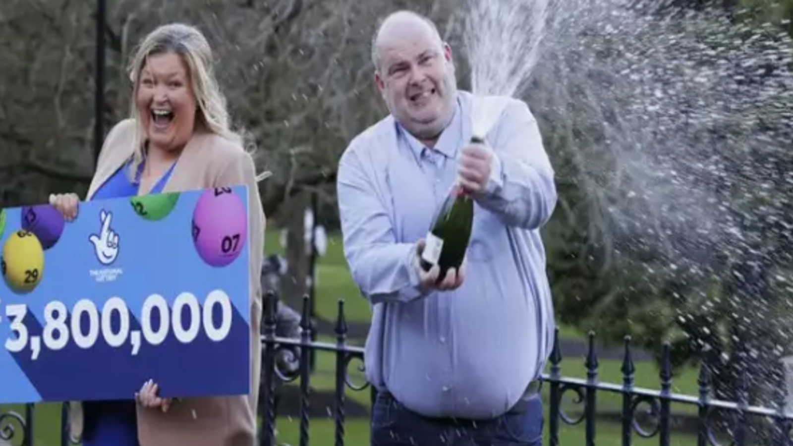 Mann gewinnt Millionen im Lotto Erscheint am nächsten Tag normal zur Schicht oe24.at