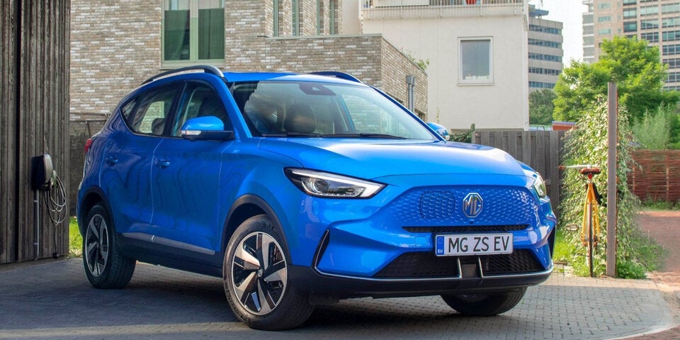 MG ZS EV mit neuem Design und mehr Reichweite