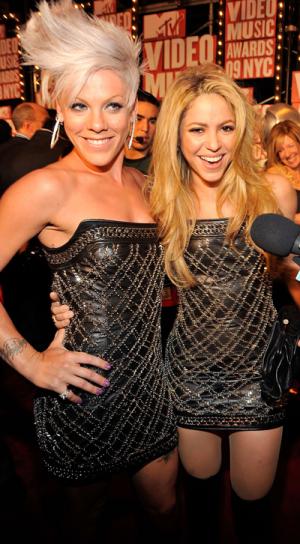 MTV Video Music Awards: Pink und Shakira lachen über Fauxpas!