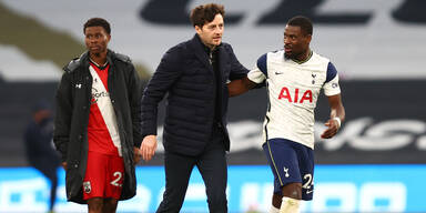 Tottenham feiert Sieg mit Neo-Coach Mason