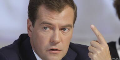 Medwedew: Erst 2012 erholt sich Wirtschaft wieder