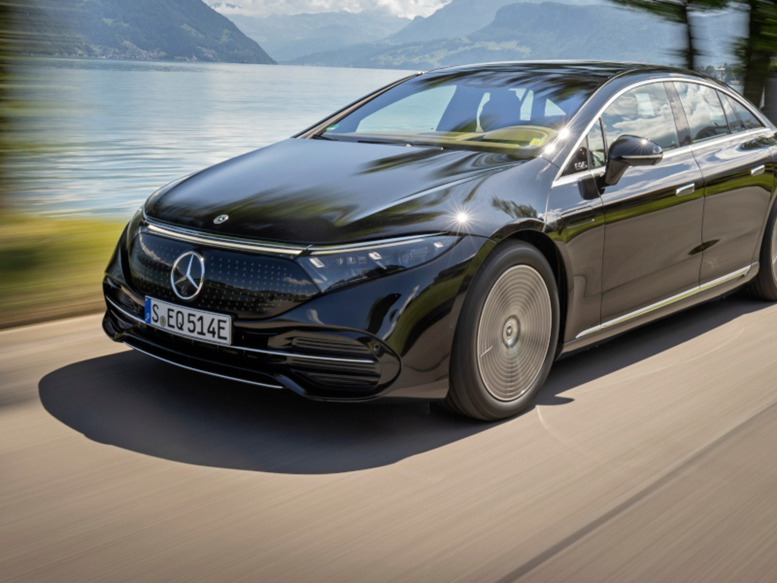 Mercedes-Benz EQS: „MBUX Hyperscreen“ – neues Video zeigt XXL-Display