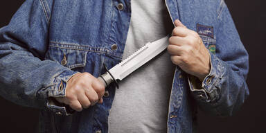 Betrunkener bedrohte vier Jugendliche mit Messer