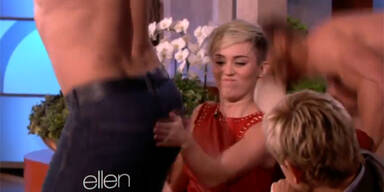 Miley Cyrus amüsiert sich mit Strippern 