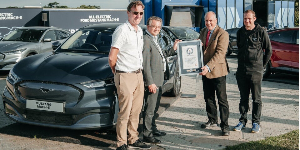Mustang Mach-E schafft Reichweitenrekord