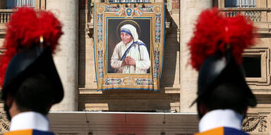 Papst Franziskus sprach Mutter Teresa heilig