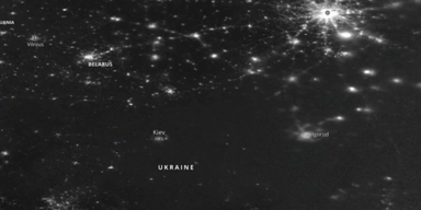 NASA-Aufnahmen zeigen Ukraine in vollständiger Dunkelheit.png