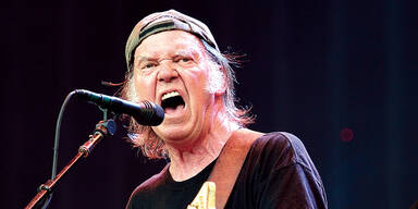 Neil Young rockt in Wiener Stadthalle