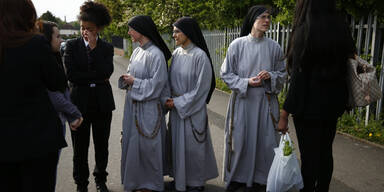 Zwei Ex-Nonnen trauen sich