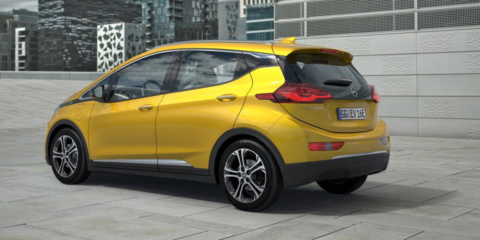 Opels günstiges E-Auto bietet 400 km Reichweite