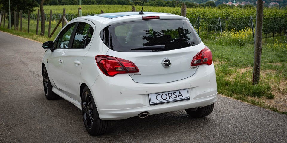 Corsa Black & White nur für Österreich