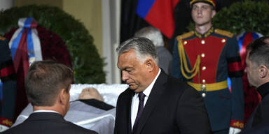 Orban bei Gorbatschow-Trauerfeier in Moskau