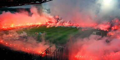 Saloniki-Fans sorgen für Pyro-Skandal