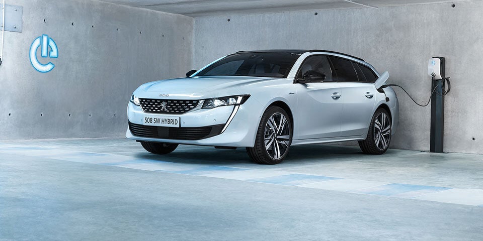 Das kosten Peugeots neue Plug-in-Hybrid-Autos