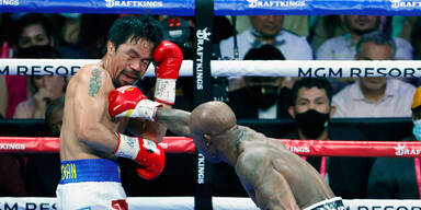 Der philippinische Boxer Manny Pacquiao im Kampf gegen den Kubaner Yordenis Ugas