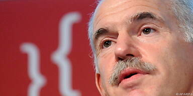 Papandreou sucht die Schuld nun bei Anderen