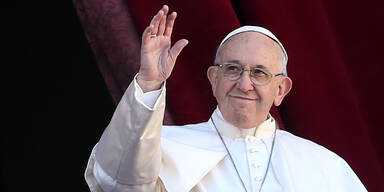 Papst nach Spitalsuntersuchungen wieder bei der Arbeit