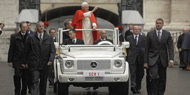 Papst steigt auf Plug-in-Hybrid um