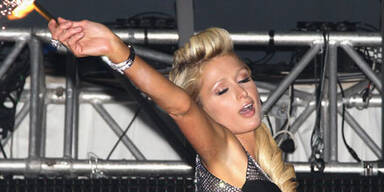 So wild feiert Paris Hilton in Cannes