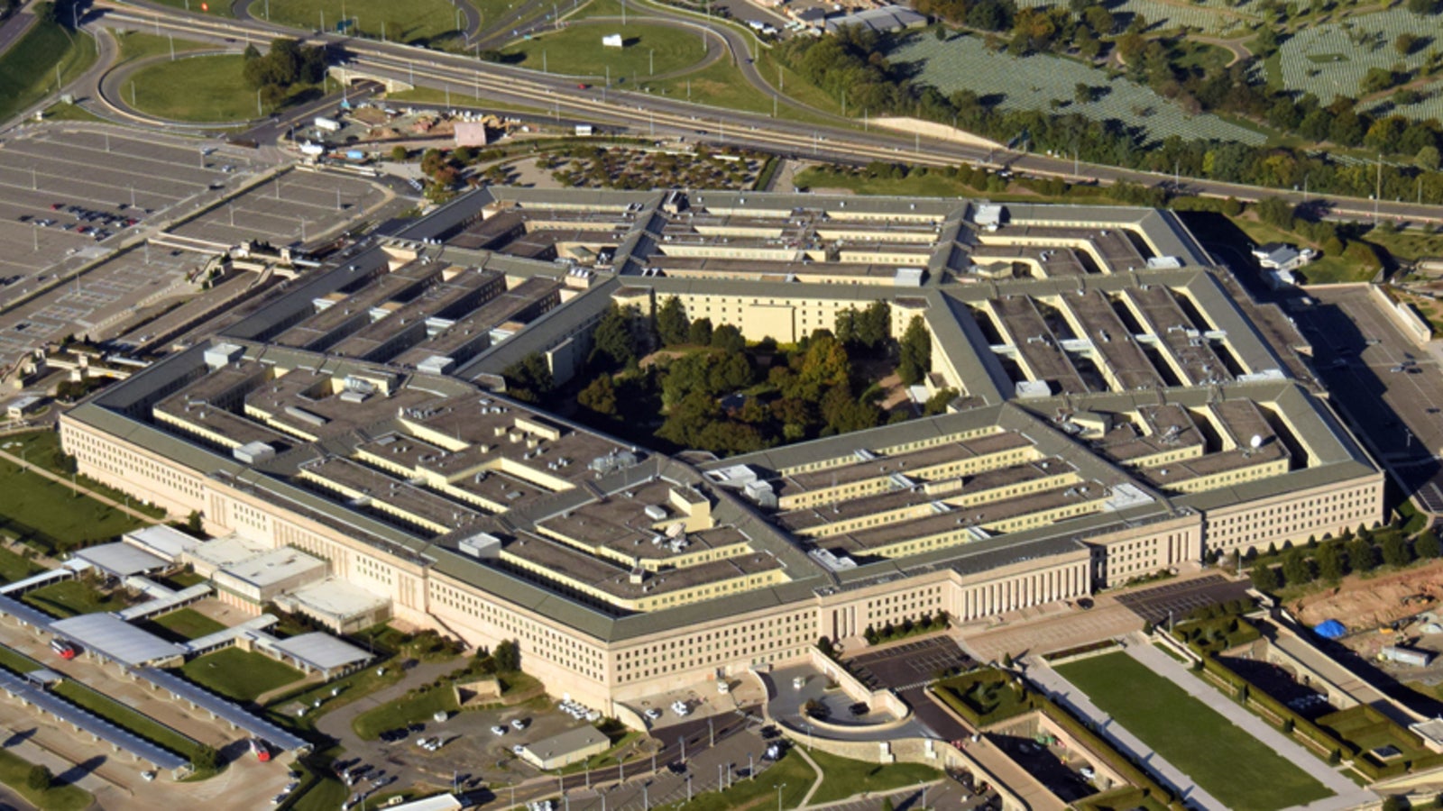Geheim Operation Us Armee Vs Cybertruck Beschädigungen Sind Egal Enthüllungen Schocken Die Welt - 29r04tt