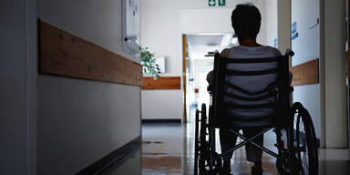 Pfleger soll 82-Jährige sexuell missbraucht haben
