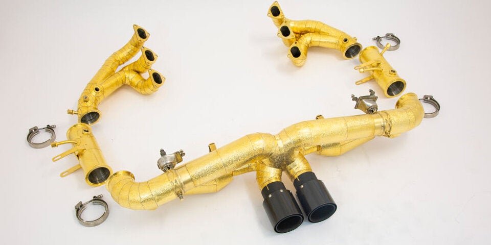 Getunter 911 GT3 mit Sportauspuff aus Gold
