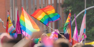 ORF sorgt für Aufsehen: Erstmals Live-Übertragung der Pride Parade