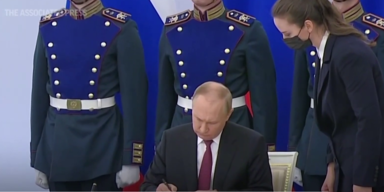 Putin unterzeichnete Annexion von ukrainischen Gebieten.png