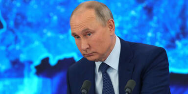 Putin verschafft sich selbst lebenslange Straffreiheit | Russlands Präsident baut Macht weiter aus