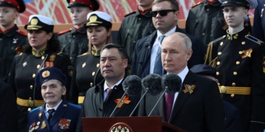 Putin bei Parade
