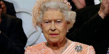 Parlament fordert Queen zum Sparen auf