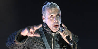 Lindemann: Gedicht als Abrechnung:  „Was gelogen wird, ist wahr“